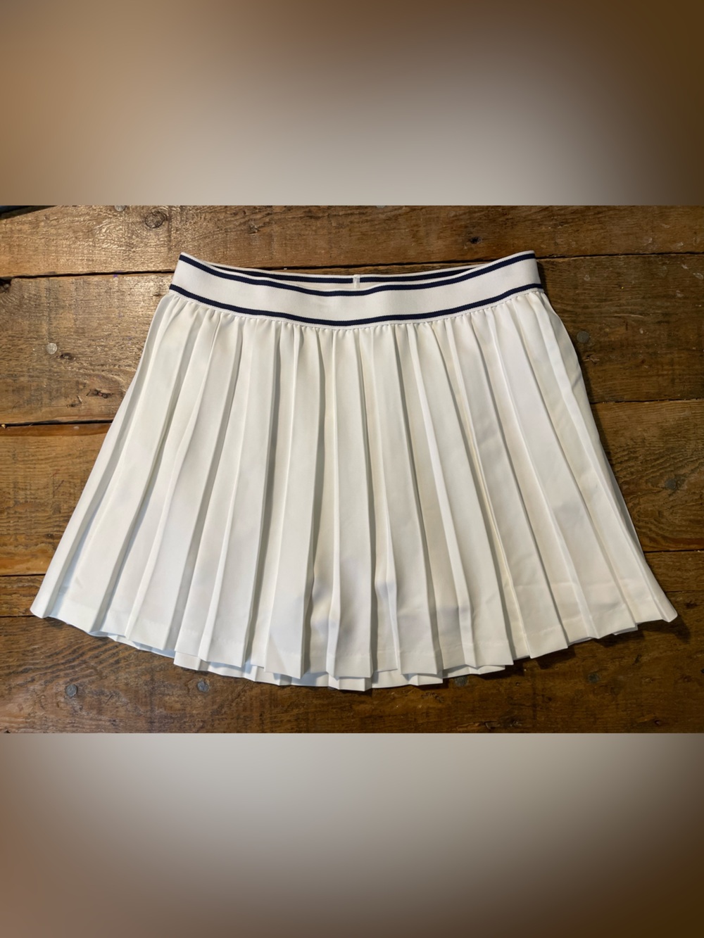 Peter Millar White Pleated Skirt with Navy Trim Waistband